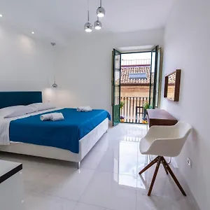 kapitano-apartments.taorminaitalyhotels.com/