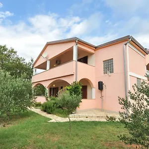 apartments-marta-stari-grad.hotelinzadar.com/
