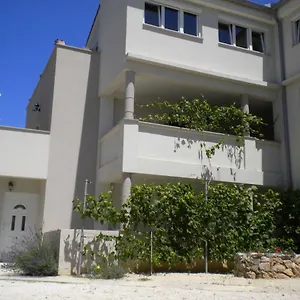 https://apartments-vito-nin.hotelinzadar.com